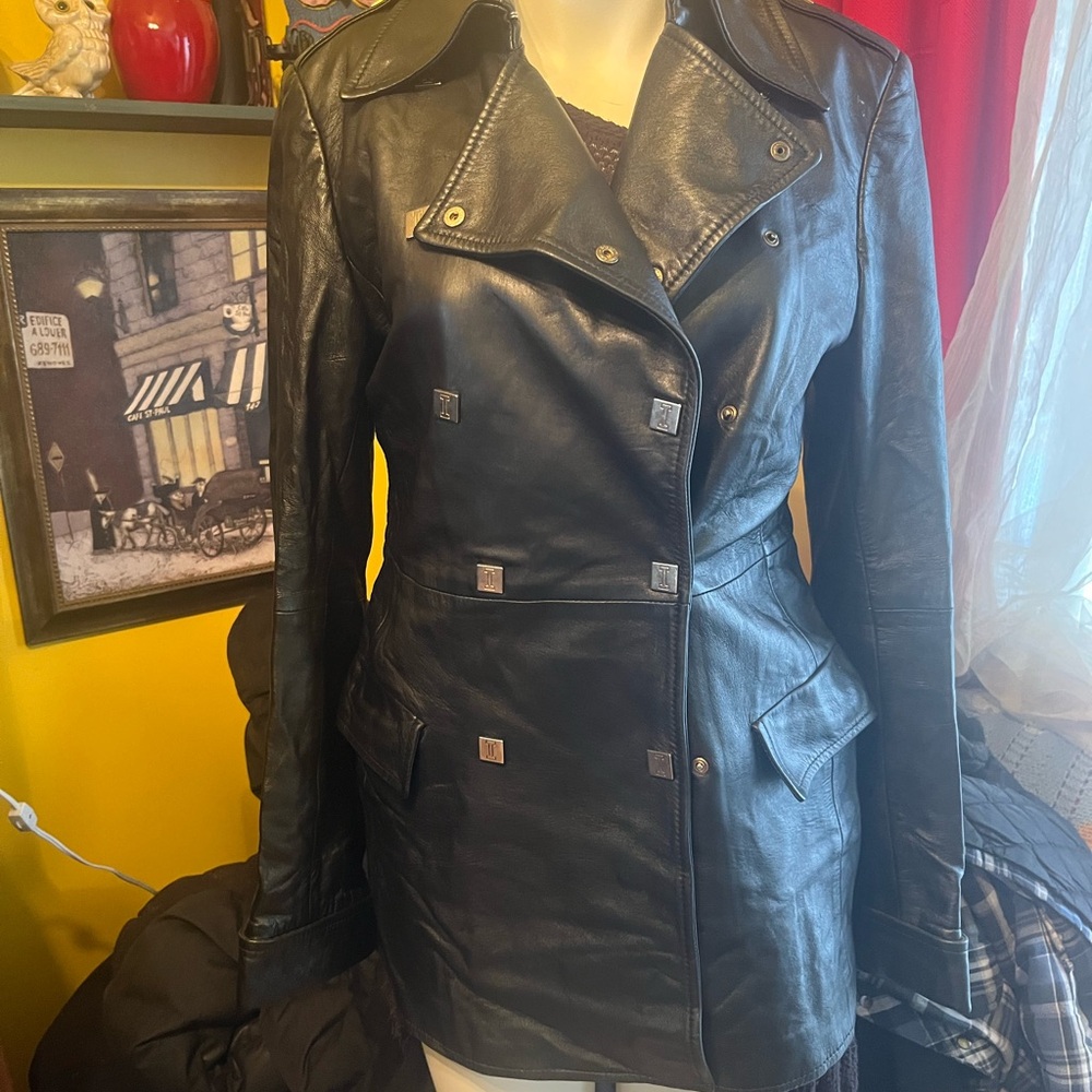 Elegant Black Leather Double-Breasted Jacket